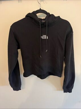 The North Face Black Cropped Logo Hoodie